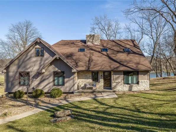 8311 NW Hillside Dr, Weatherby Lake, MO 64152