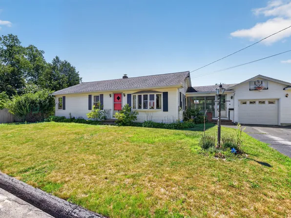 4 Sunrise Street, Biddeford, ME 04005