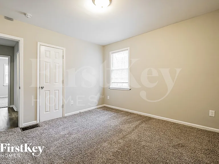 1749 S Alvarado Ter SW — Photo 16