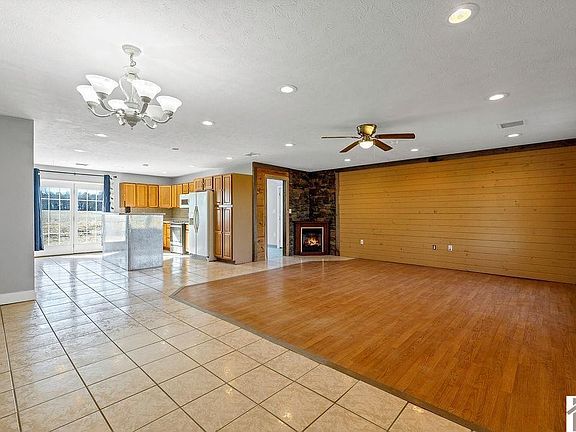 3rd image of 103 Ogden Landing Rd