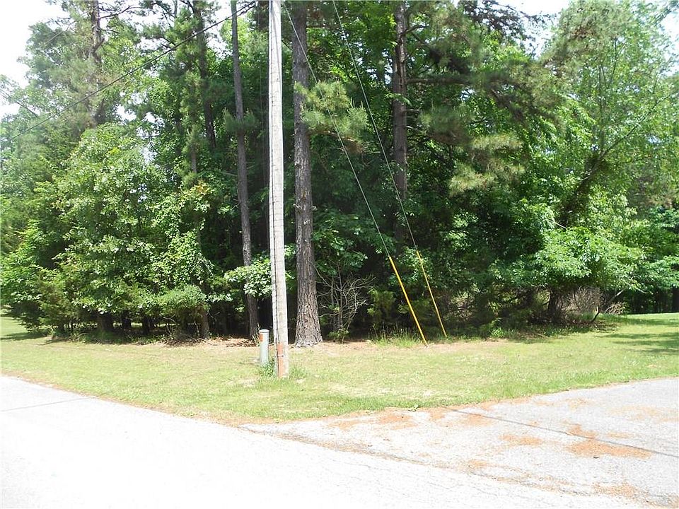2nd image of Hickory Dr