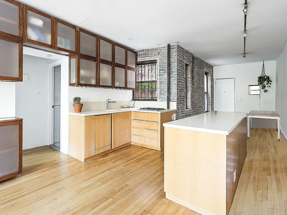 1st image of 149 Avenue C #2