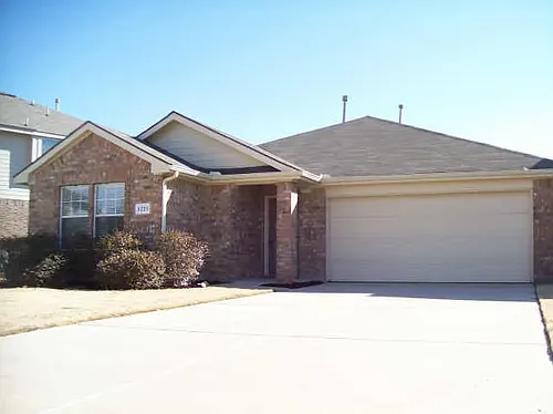1225 Maddy Ln Photo 1