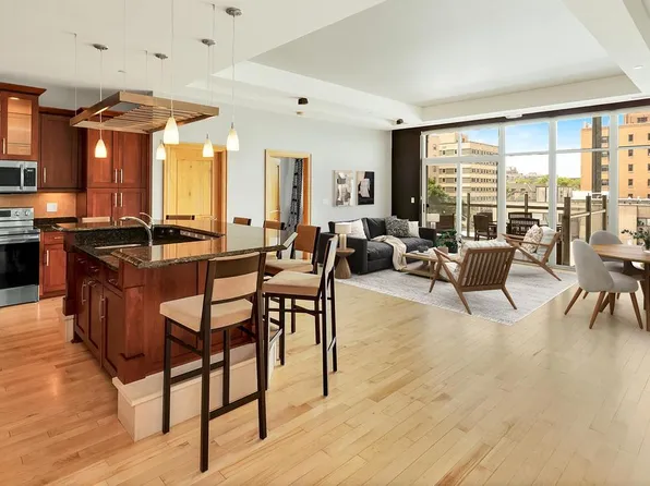 1313 North Franklin PLACE #402, Milwaukee, WI 53202