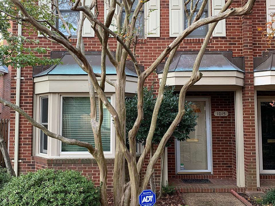 1st image of 1015 Llewellyn Mews
