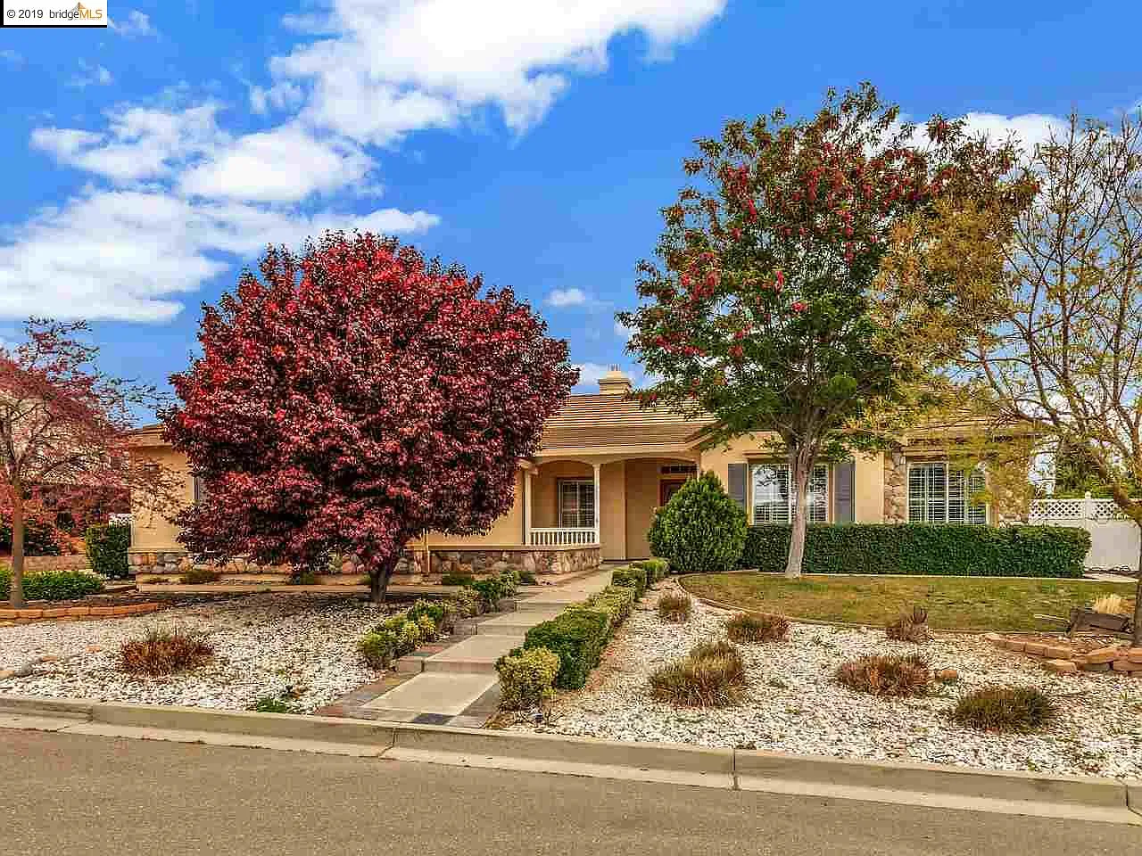 4532 Lariat Ln photo 1
