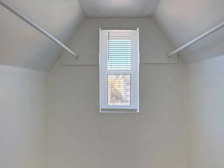 1030 N Washington St — Photo 44