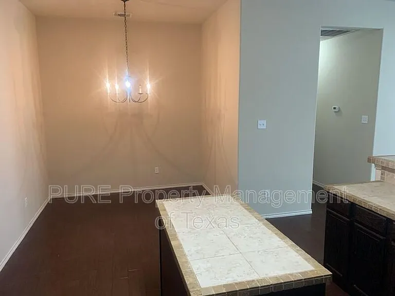 1144 Brendon Lee Ln — Photo 8