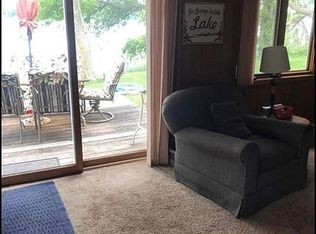 250 N Shore Dr, Windom, MN 56101
