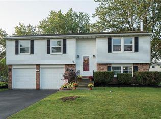 39 Tanglewood Dr, West Seneca, NY 14224