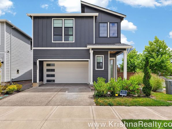 7802 NW 156th Ter
