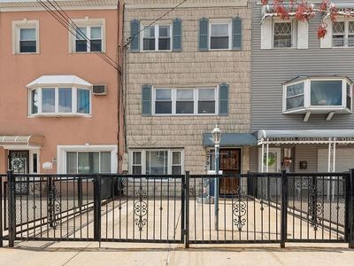 279 Huntington Ave, Bronx, NY, 10465