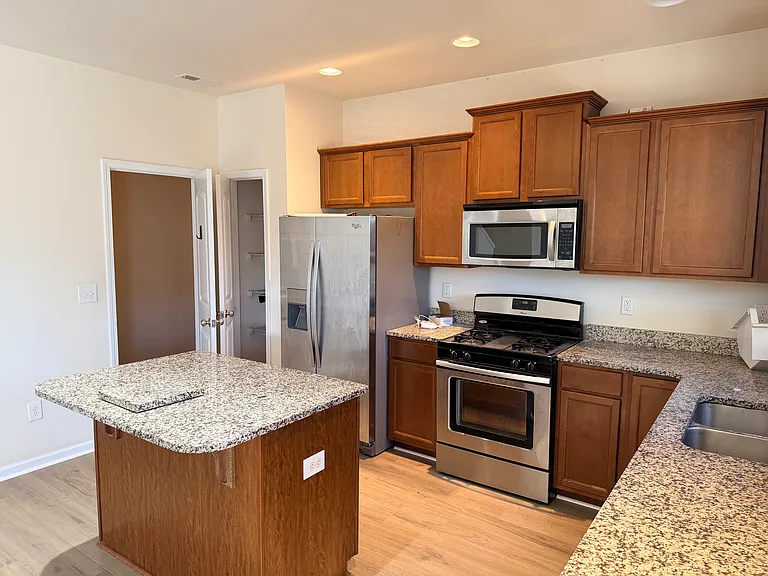 2510 Dalmahoy Ln — Photo 17