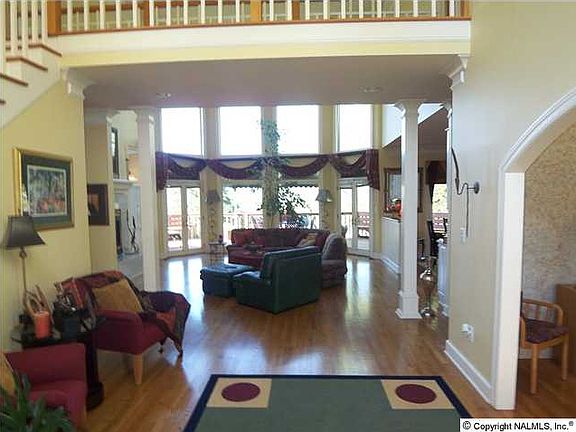 5th image of 2736 Muir Woods Dr SE