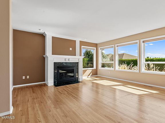 2nd image of 606 N 65th Ave