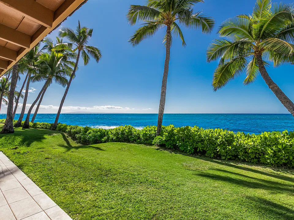 Oceanfront area in front of lanai