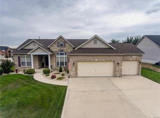 1613 Colfax Ct, Belleville, IL 62221