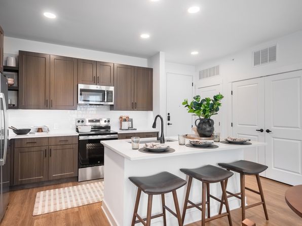 2950 Crossing Cir #9107