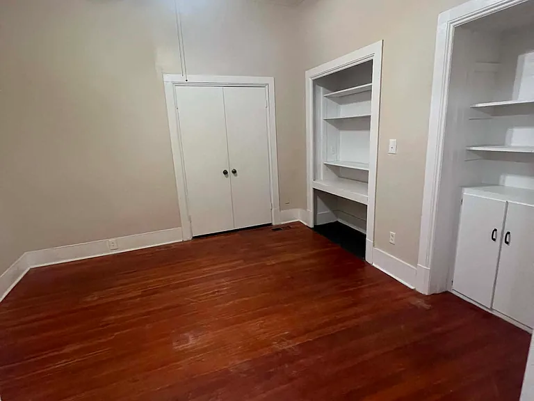 233 College St #3 — Photo 11