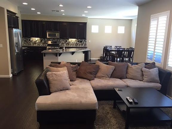 5th image of 3978 Martis St