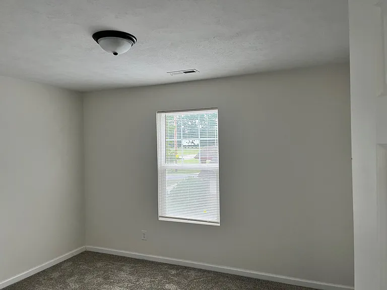 956 Foxwood Ct — Photo 7