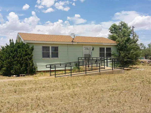 504 Battery Rd, Levelland, TX 79336