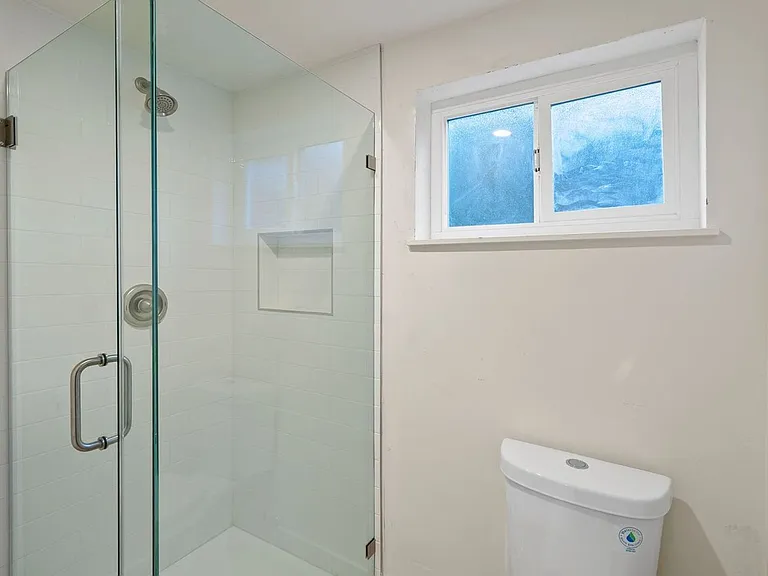 1622 Palm St - 2 Bedroom 2 Bath Fully Renovated: Move In Available Now | July 1st, 2026 Units Ava... — Photo 6