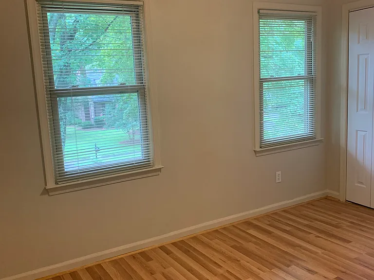 2412 Quaker Landing Rd — Photo 23