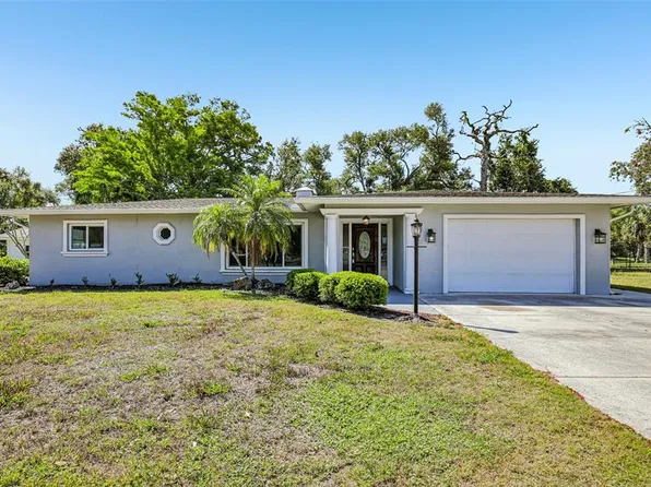 209 Palm Ave, Nokomis, FL 34275