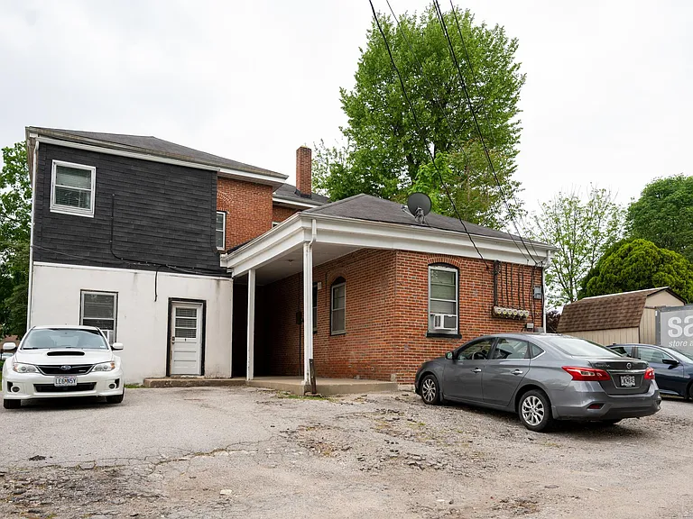 610 Clark St #1 — Photo 9