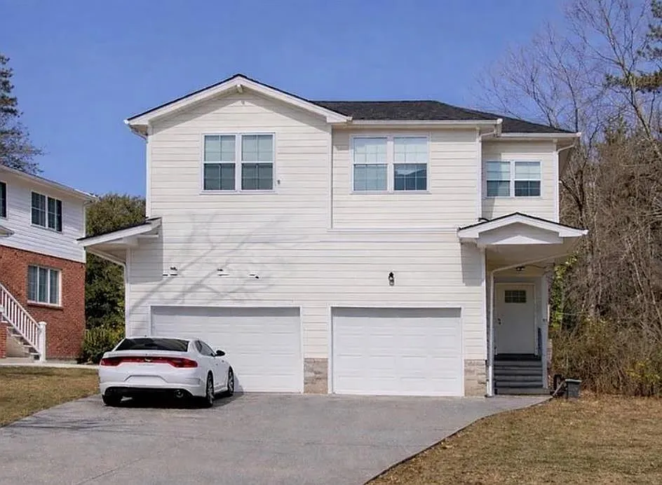 3 bed, 2.5 bath, 2624 sqft, $1,975 — Photo 1