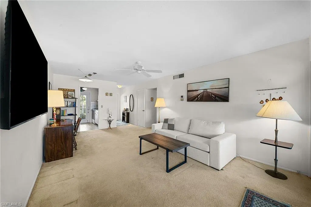 2 bed, 1.0 bath, 848 sqft, $4,750 — Photo 3