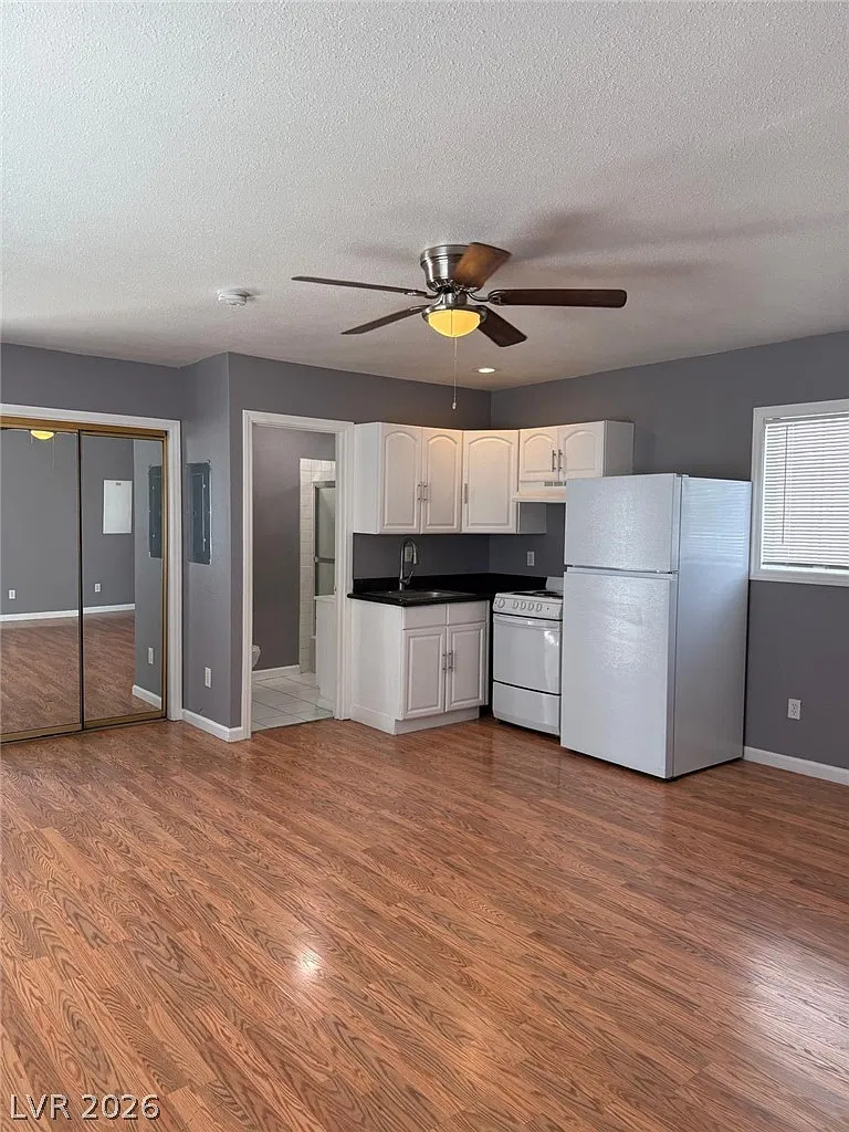 Studio, 1.0 bath, 1552 sqft, $995 — Photo 1