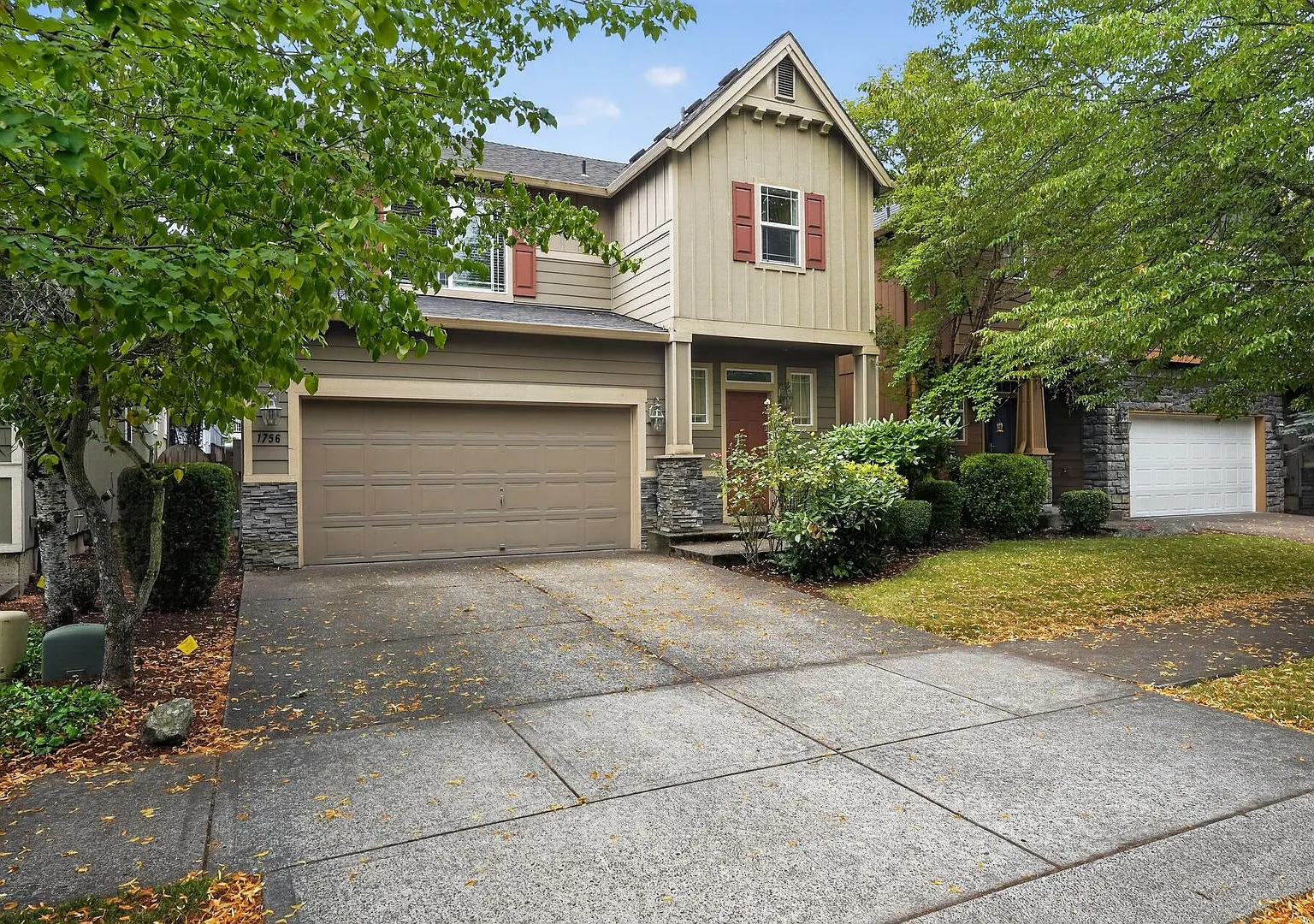 $500 off 1st month's rent with lease signed by 9/15. — Photo 1