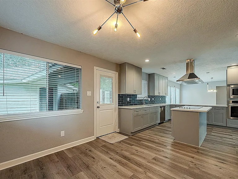 1623 Cherry Ridge Dr — Photo 12