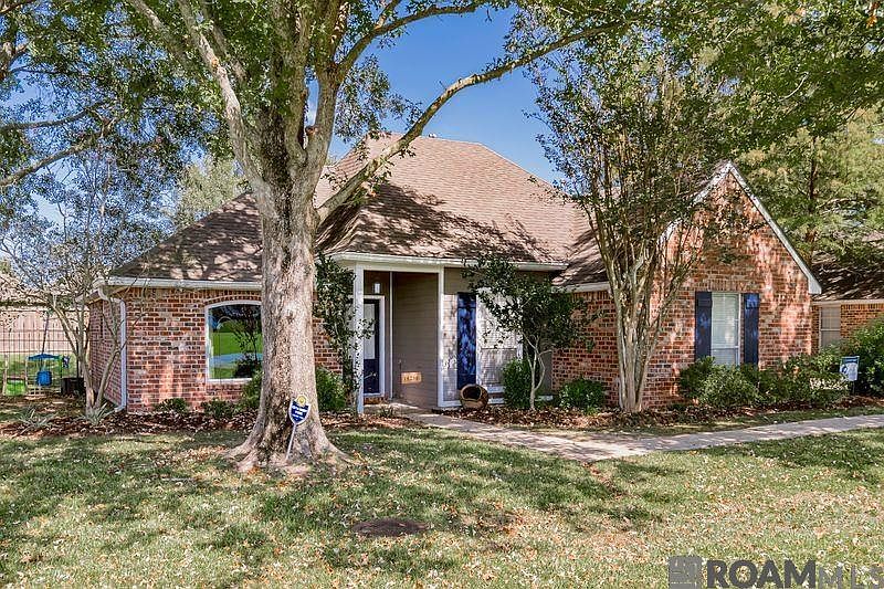 1st image of 18238 Lake Iris Ave