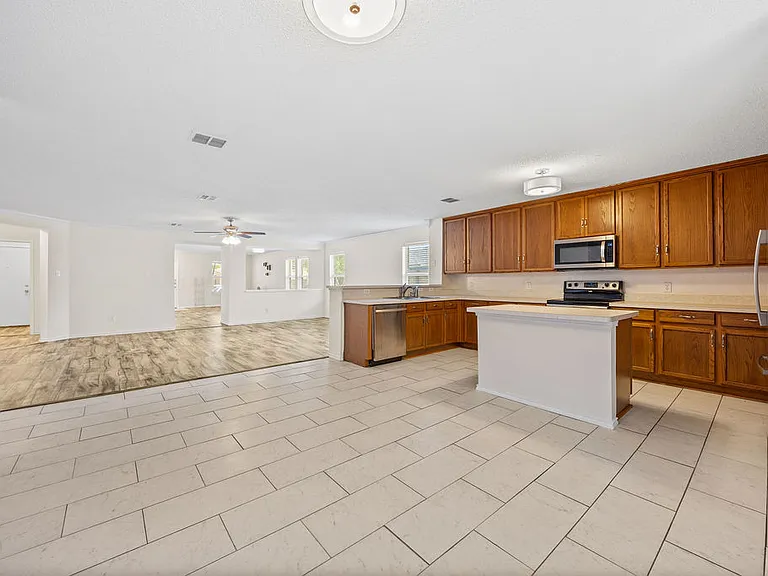 1444 Atkins St — Photo 11