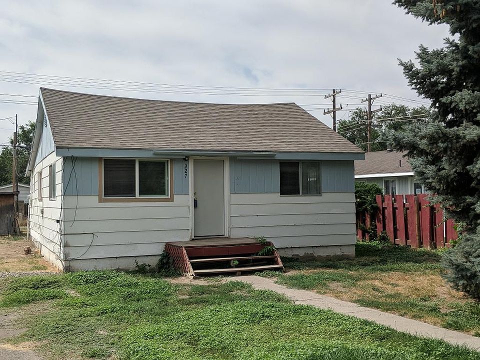 mini_Front Yard_Exterior_1 (1)_08182022