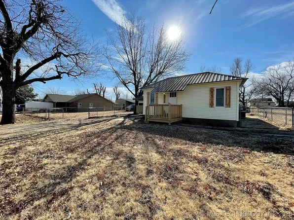 1515 E Oak St, Cushing, OK 74023