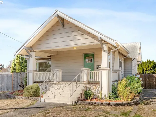 450 E Arlington St, Gladstone, OR 97027