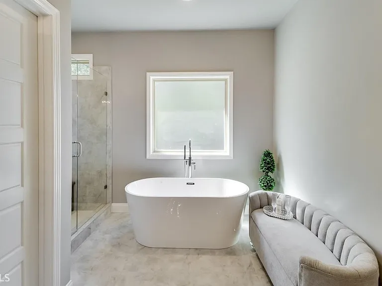 1815 Treymire Ct — Photo 5