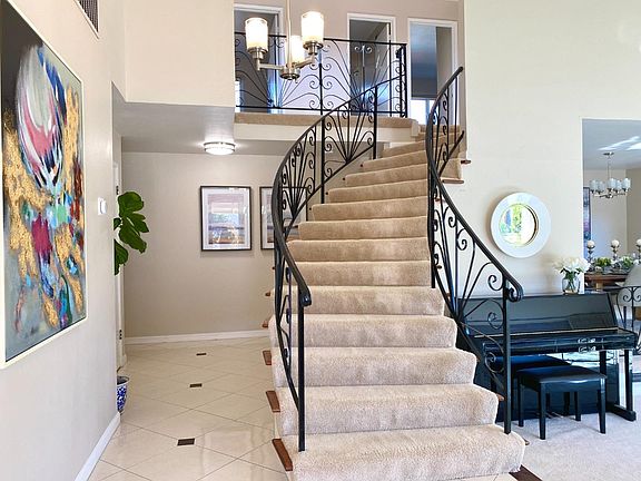 3rd image of 627 Curie Dr
