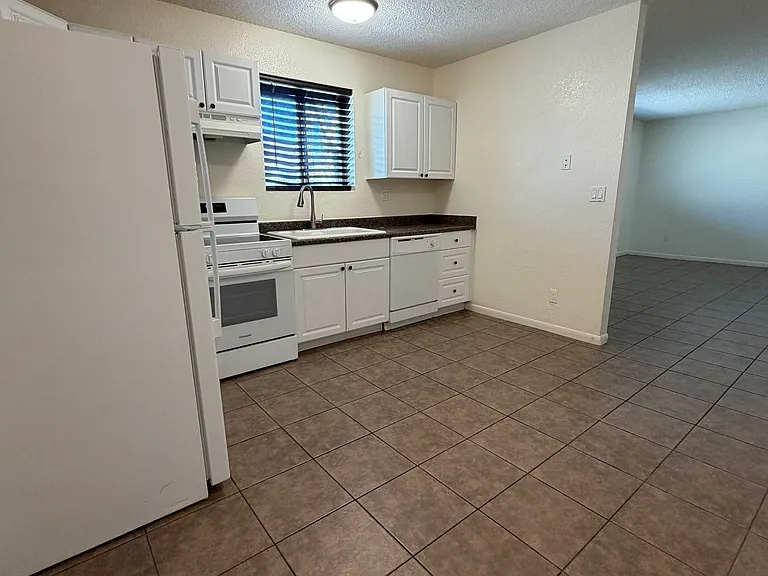 1420 E Brown St #A — Photo 4