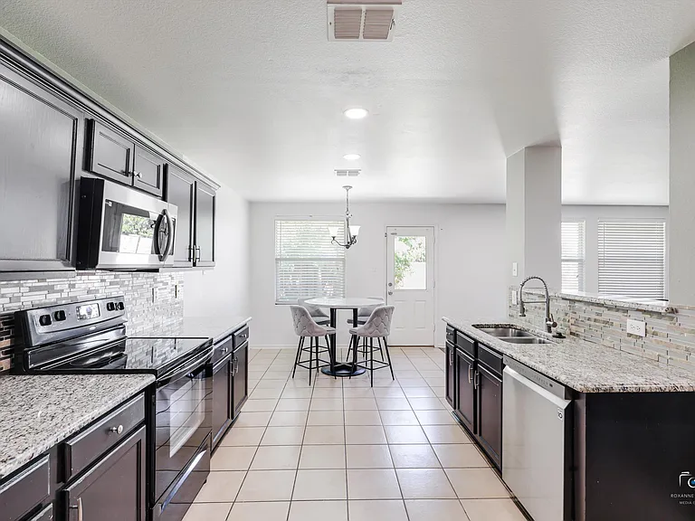 13262 Cleburne Dr — Photo 12