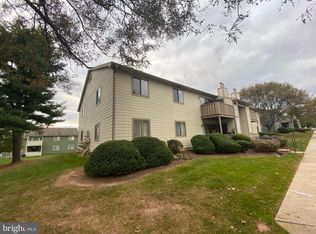 906 Thornton Ct, North Wales, PA 19454