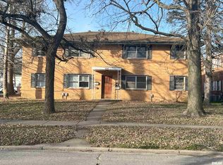 209 S Prairie St, Jacksonville, IL 62650