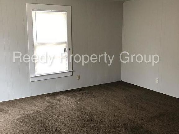 3rd image of 819 Green Ave