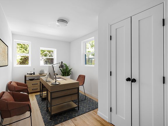 5th image of 113 Bainbridge St #1