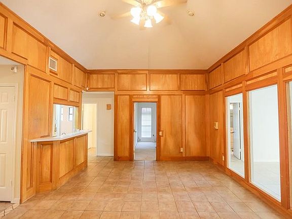 4th image of 3327 Hunterwood Dr
