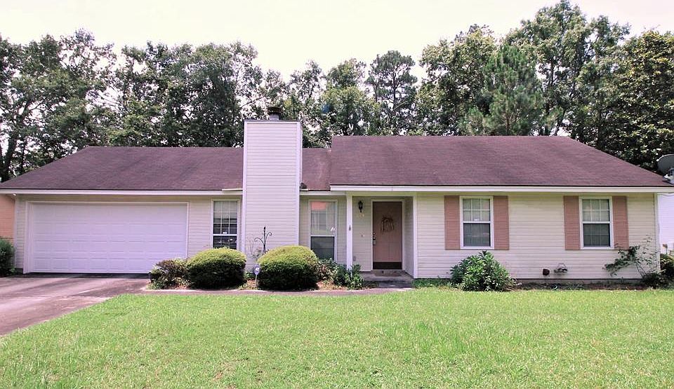 1st image of 949 Lakeside Dr
